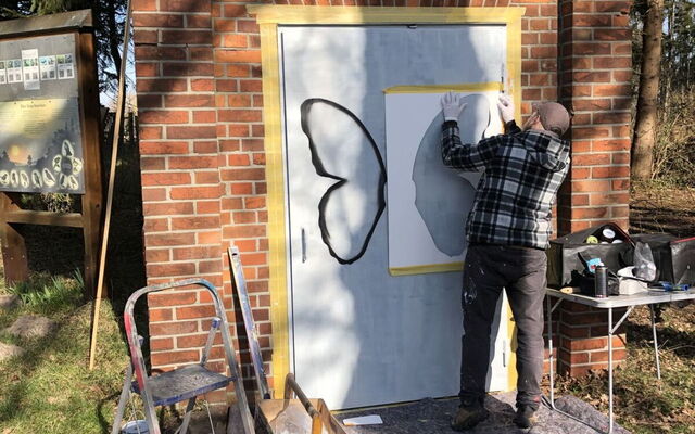 03 Der Sprayer erstellt ein Kunstwerk