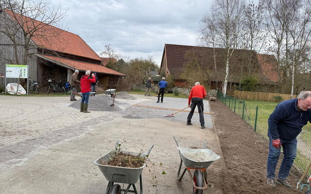 03 Viele Helfer im Einsatz