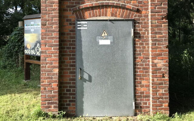 03 Die unattraktive Tür am Eulenturm