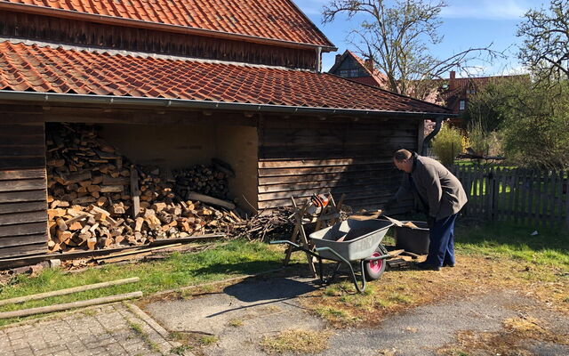 04 Holz für den ersten Backtag zusammenstellen