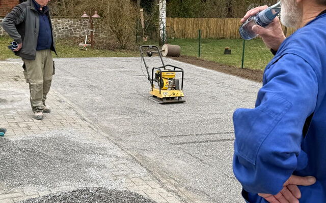 03 Plötzlich kommt der 11:00 Uhr Zug