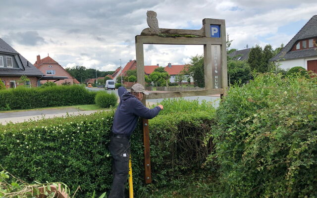 05 Unser Werbeschild wird erhöht
